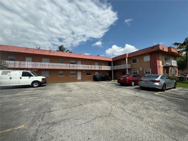 Bella Luna, 1265 W 24th St #102, Hialeah, Florida 33010, image 1