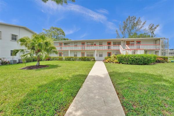 Westbury, 220 Westbury L #220, Deerfield Beach, Florida 33442, image 1