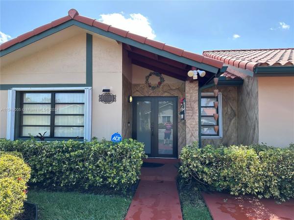 Munne Royal Homes, 14512 SW 96th Ter, The Hammocks, Florida 33186, image 1