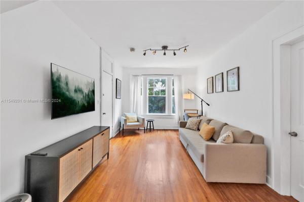 Sevilla Plaza, 642 Michigan Ave #11, Miami Beach, Florida 33139, image 1