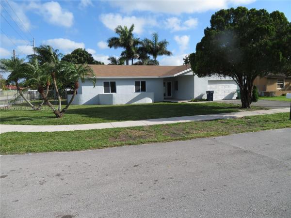 Meadow Wood Manor, Princeton, Florida 33032, image 3