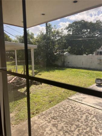 Bell Gardens, 18912 NW 23rd Ct, Miami Gardens, Florida 33056, image 2