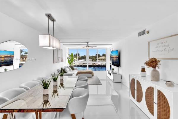 Royal Mariner, 3100 NE 49th St #303, Lauderdale By The Sea, Florida 33308, image 2