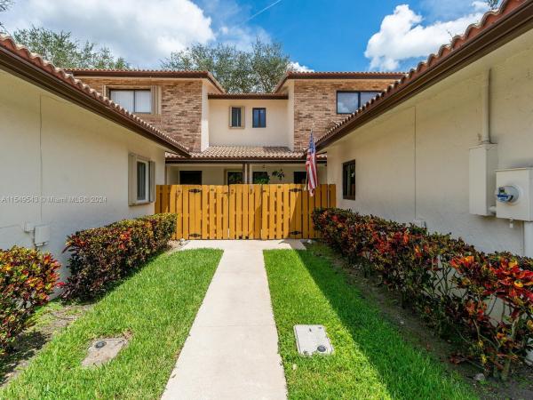 Lago Mar Colony, 12451 NW 3rd St #B3, Plantation, Florida 33325, image 3