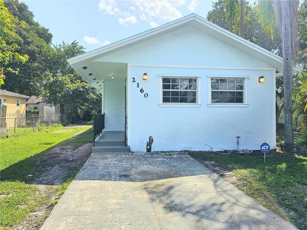 Greenacres, 2160 NW 45th St, Brownsville, Florida 33142, image 3
