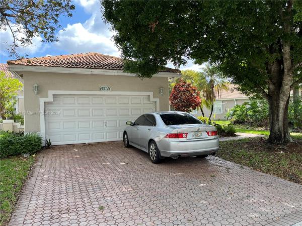 Regency Homes At Fairway Isles, 2451 Aragon Blvd #4, Sunrise, Florida 33322, image 2