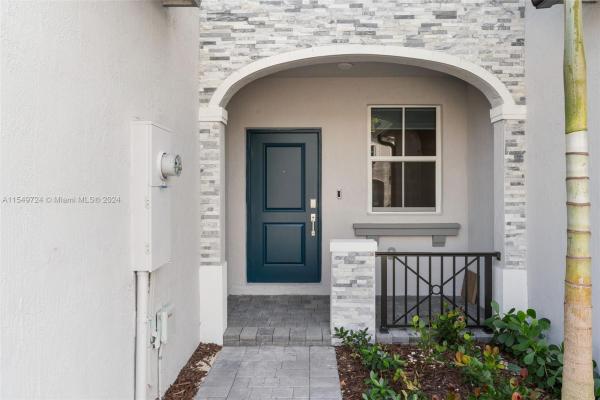Cedar Pointe, 16242 SW 290th Ter, Homestead, Florida 33033, image 2