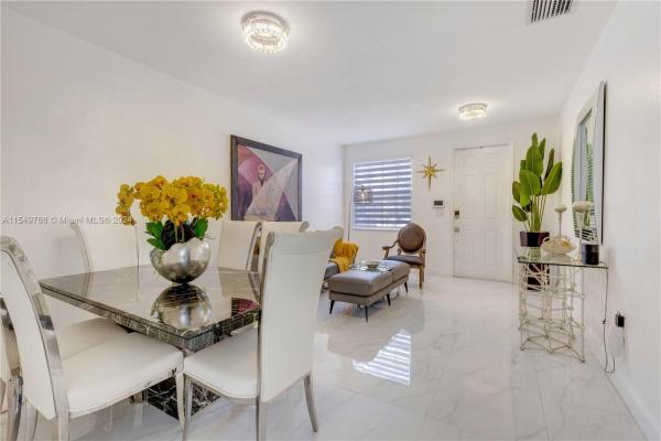 Tuscany Villas West, Three Lakes, Florida 33186, image 1