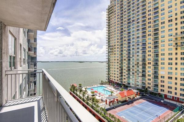 Yacht Club Brickell, 1111 Brickell Bay Dr #1401, Miami, Florida 33131, image 2