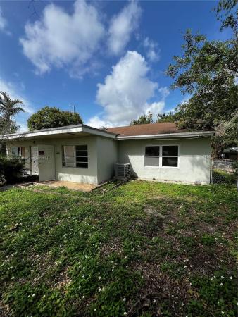 Green Oaks, 1425 NE 131st St, North Miami, Florida 33161, image 1