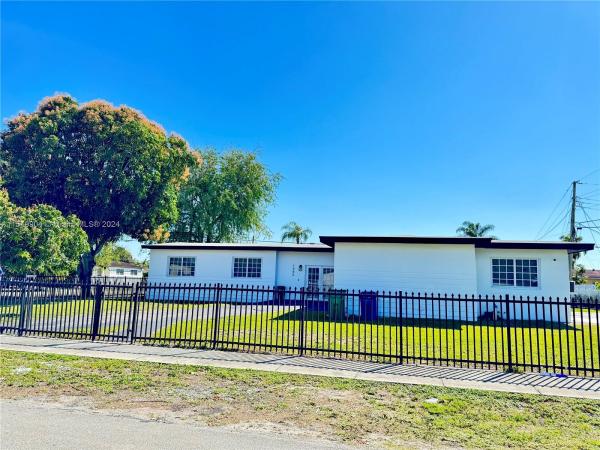 Norwood, 1080 NW 186th St, Miami Gardens, Florida 33169, image 3