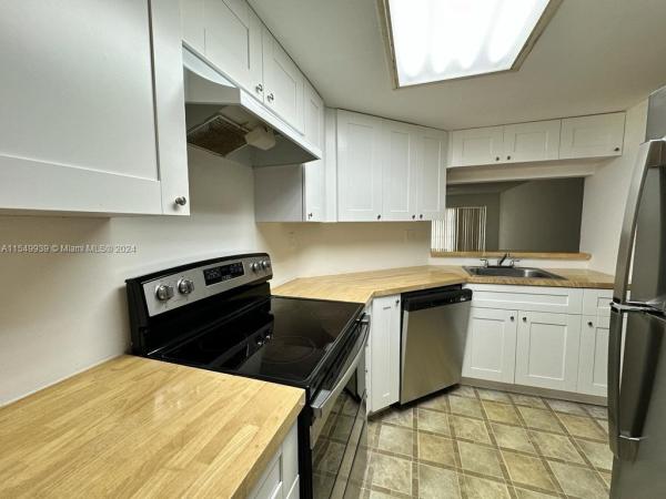 Breezes At Palm-Aire, 2803 N Course Dr #104, Pompano Beach, Florida 33069, image 1