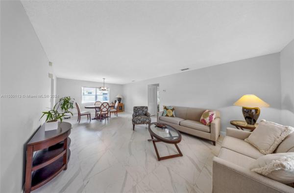 6001 NW 40th St, Virginia Gardens, Florida 33166, image 1