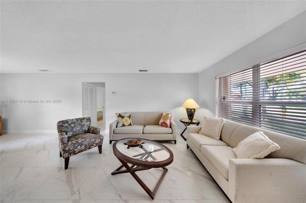 6001 NW 40th St, Virginia Gardens, Florida 33166, image 2