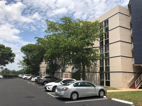 Las Brisas Country Club Of Miami, 7125 NW 186th St #B205, Country Club, Florida 33015, image 1