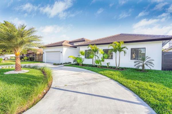 Lincoln City, 9870 SW 213th St, Cutler Bay, Florida 33189, image 2