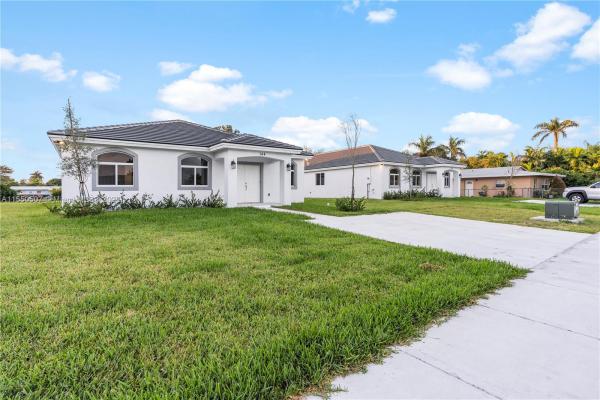 Downer Palms, Homestead, Florida 33030, image 2