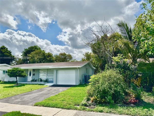 Sunrise Golf Village, 6440 NW 30th St, Sunrise, Florida 33313, image 3