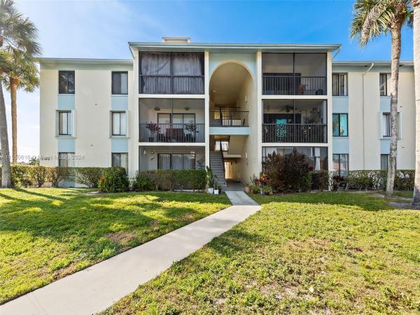 The Palm Club, 1105 Green Pine Blvd #B2, West Palm Beach, Florida 33409, image 2