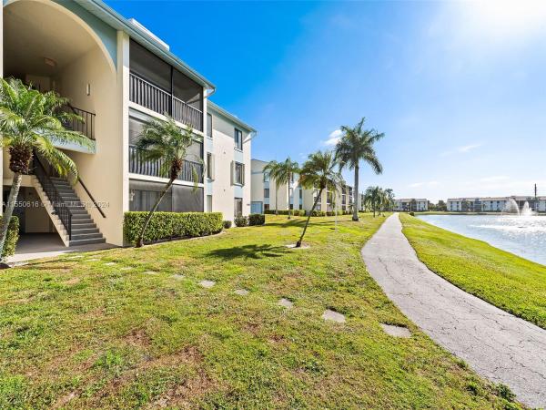The Palm Club, 1105 Green Pine Blvd #B2, West Palm Beach, Florida 33409, image 3
