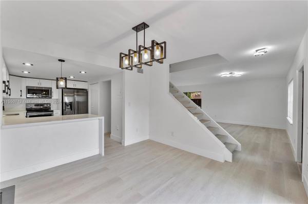 Snapper Village, 6527 SW 116th Pl #B, Kendall, Florida 33173, image 2