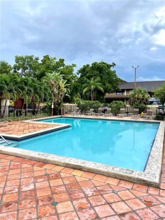 Nob Hill West, 10431 N Kendall Dr #D314, Kendall, Florida 33176, image 3