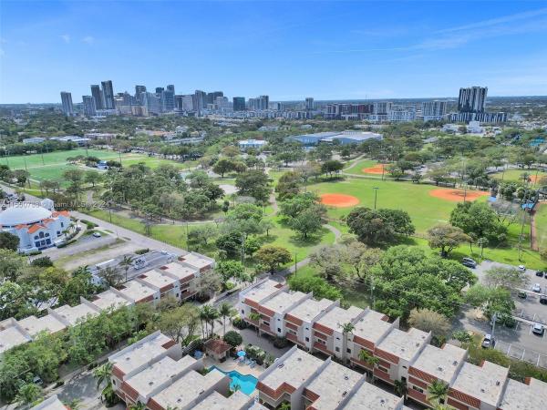Victoria Park Place, 1401 NE 9th St #3, Fort Lauderdale, Florida 33304, image 2