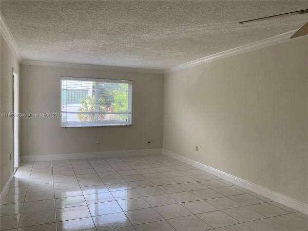 Lake Placid, 13920 Lake Placid Ct #B23, Miami Lakes, Florida 33014, image 2