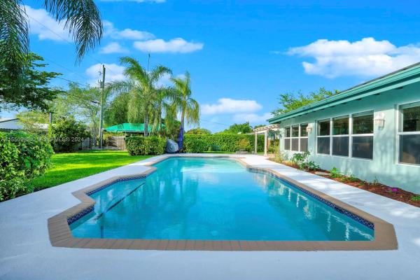 Melody Manor, 27440 SW 165th Ave, Redland, Florida 33031, image 3