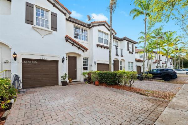 Villas At Portofino East, 1133 NE 31st Ter, Homestead, Florida 33033, image 3