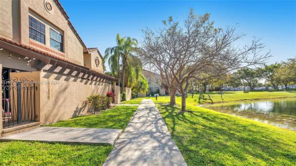 Courtyards In The Crossings, 13266 SW 114th Th Ter, The Crossings, Florida 33186, image 3