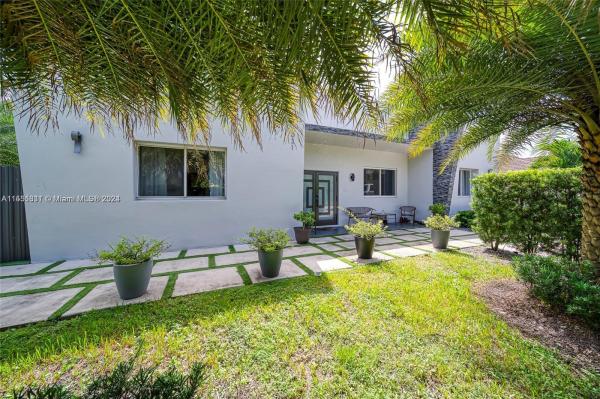 Venetian Gardens, 16031 NW 38th Ct, Miami Gardens, Florida 33054, image 2