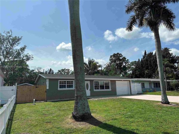 Lakewood Gardens, 3880 Sierra Dr, Palm Springs, Florida 33461, image 1