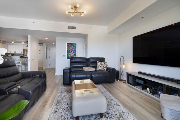 Colonnade At Dadeland, 8390 SW 72nd Ave #901, Glenvar Heights, Florida 33143, image 3