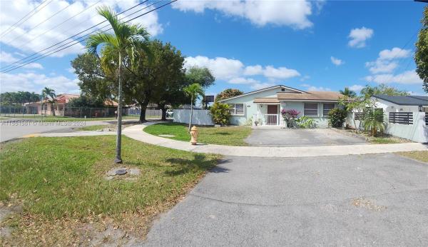 Pine Needles, 30270 SW 162nd Ave, Leisure City, Florida 33033, image 3