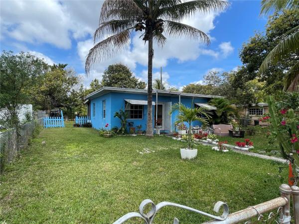 Sunkist Grove, 1515 NW 121st St, North Miami, Florida 33167, image 1