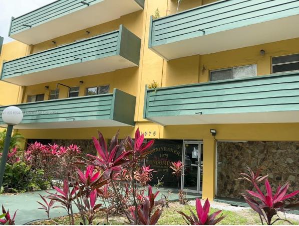 Moonraker, 1975 NE 135th St #2K, North Miami, Florida 33181, image 2
