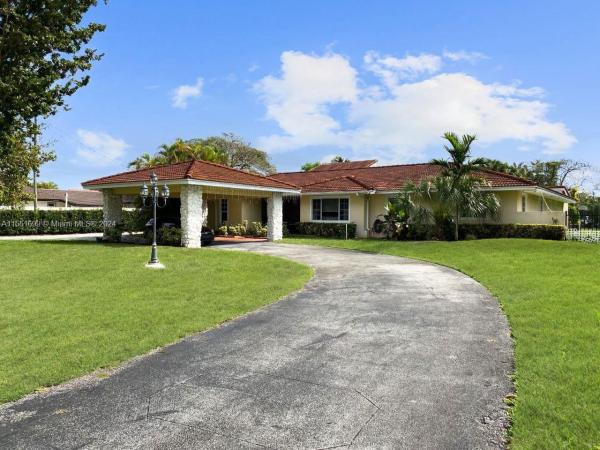 2701 SW 113th Ave, University Park, Florida 33165, image 2