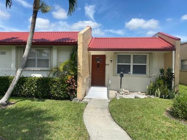 Golden Lakes Village, 127 Lake Irene Dr, West Palm Beach, Florida 33411, image 2