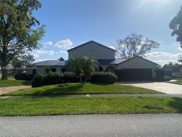 Plantation Golf Estates, 351 W Tropical Way, Plantation, Florida 33317, image 1