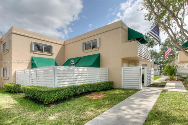Arbor Courts, 14342 SW 98th Ter, The Hammocks, Florida 33186, image 1