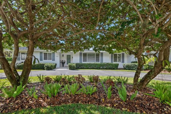 Hillary Estates, 7440 SW 162nd St, Palmetto Bay, Florida 33157, image 1