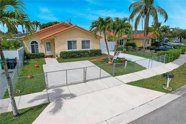 Oak Ridge Villas, 11957 SW 210th St, South Miami Heights, Florida 33177, image 1