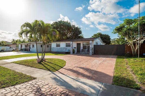 Boulevard Estates, 7340 Garfield St, Hollywood, Florida 33024, image 2