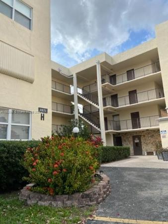 Somerset, 2871 Somerset Dr #218, Lauderdale Lakes, Florida 33311, image 1