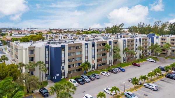 Samari Lake East, 10000 NW 80th Ct #2360, Hialeah Gardens, Florida 33016, image 1