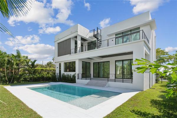 Keystone Island, 12490 Keystone Island Dr, North Miami, Florida 33181, image 2