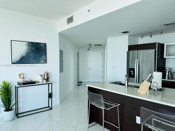 Quantum On The Bay, 1900 N Bayshore Dr #1418, Miami, Florida 33132, image 3