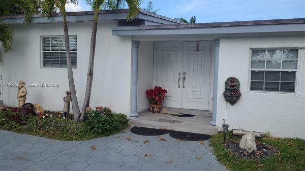 Westwood Lakes Residential, 4641 SW 112th Ave, Westwood Lakes, Florida 33165, image 2