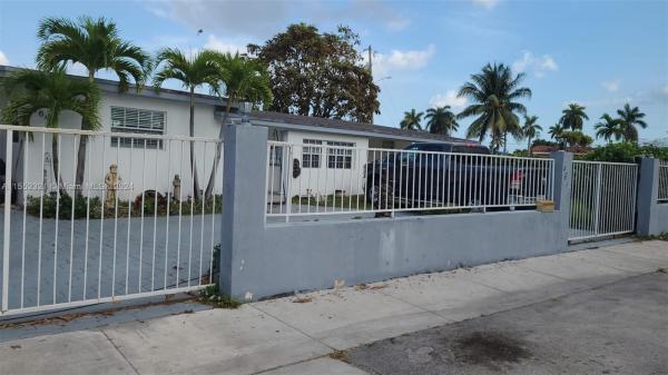 Westwood Lakes Residential, 4641 SW 112th Ave, Westwood Lakes, Florida 33165, image 3